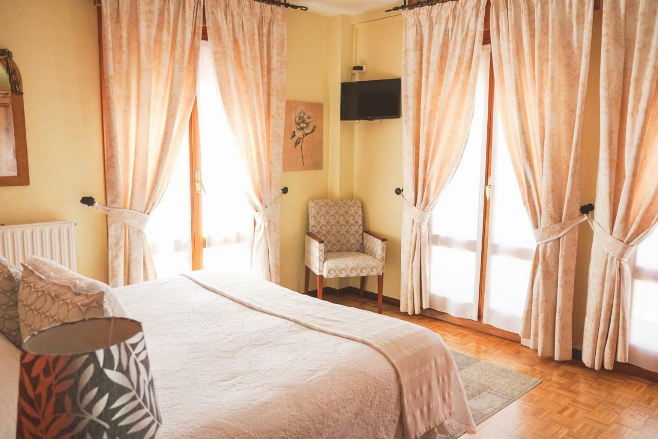 Hostal Docar Лерма Экстерьер фото